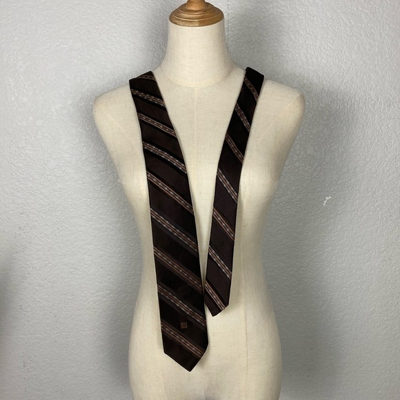 Vintage givenchy necktie - Picture 2 of 6